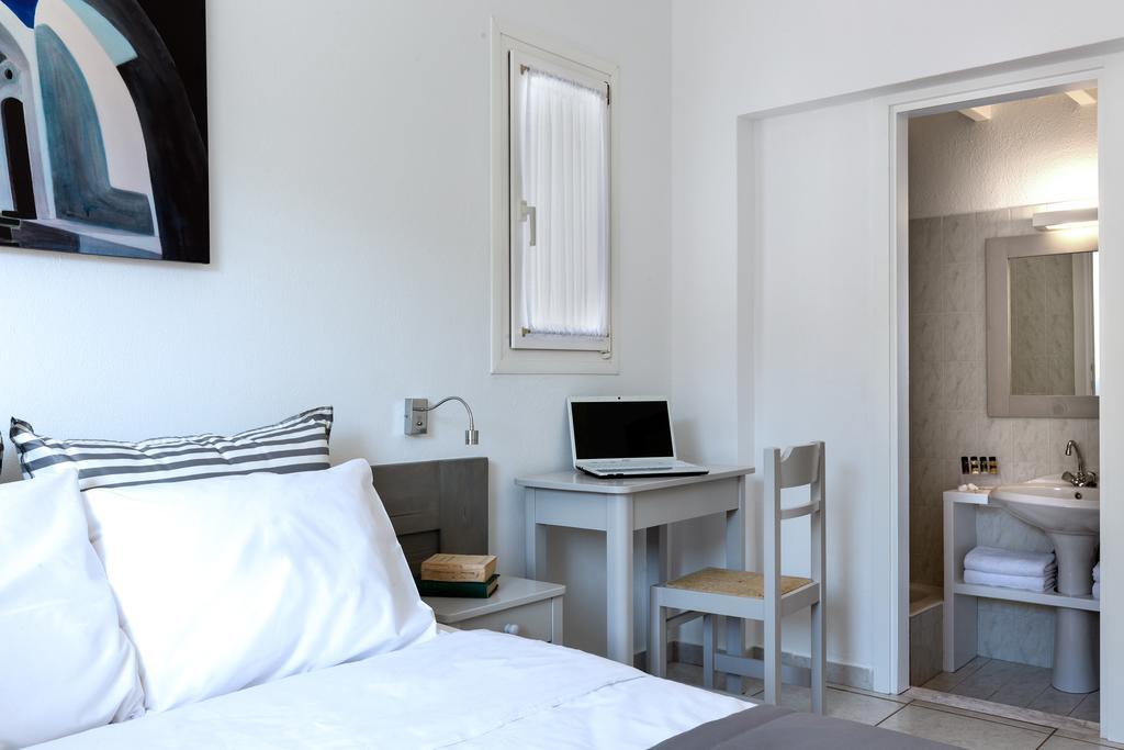 Bay Bees Sea View Suites & Homes Platys Gialos  Quarto foto