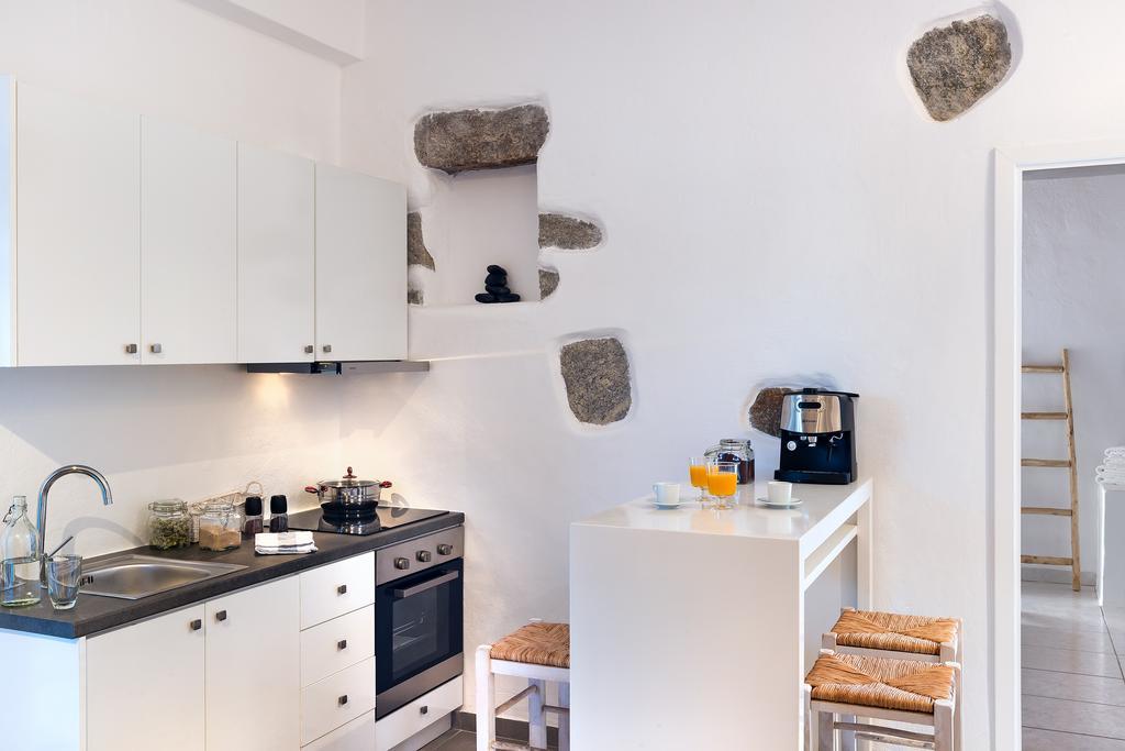 Bay Bees Sea View Suites & Homes Platys Gialos  Quarto foto